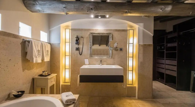 Люкс Hôtel Le Roi Théodore & Spa