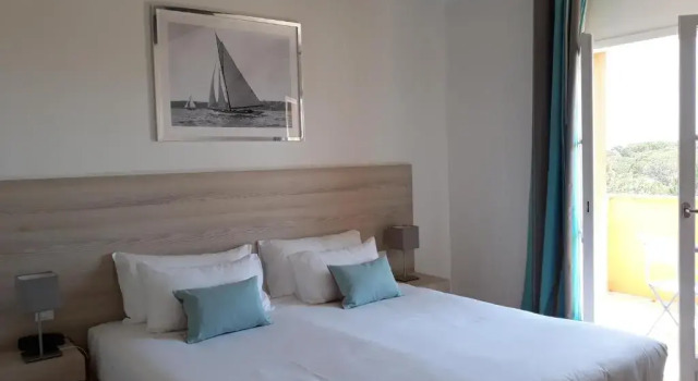 Номер Superior Hotel les Bouis comfort 4 stars