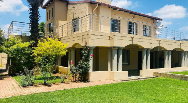 Airport Diamond Guest House