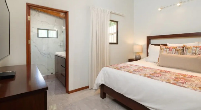 Casa Woodbine Beachfront House, Забронировать Дом для отпуска Виллы Тамариндо, Вилла
