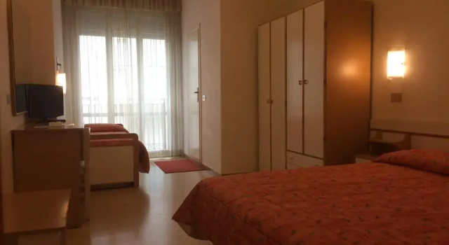 Четырёхместный номер Standard Hotel Cobalto