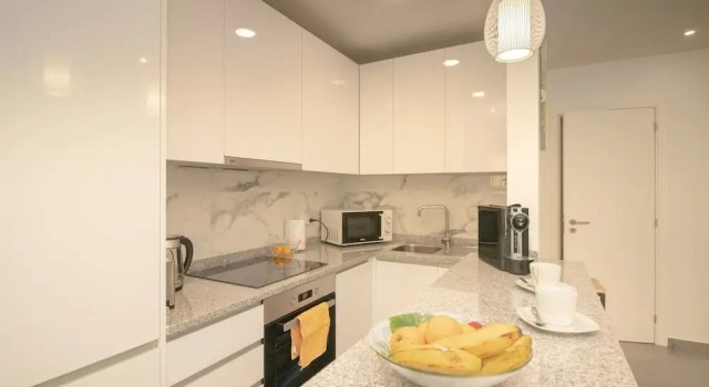 Апартаменты Inviting 2-bed Apartment in Armação de Pêra