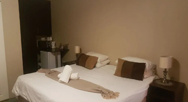Трёхместный номер Luxury Mckala Guesthouse