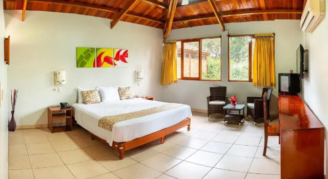 Люкс DM Hoteles Tarapoto