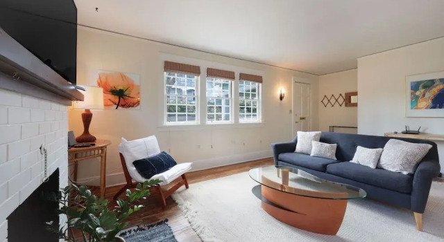 Columbia Cottage 2 Bedroom Home by Redawning, Buchen Sie Ferienhaus Hood River Columbia River Gorge
