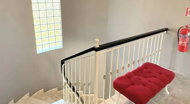 Villa-sleeps 9-parking-pool-bbq-hot Tub-pets