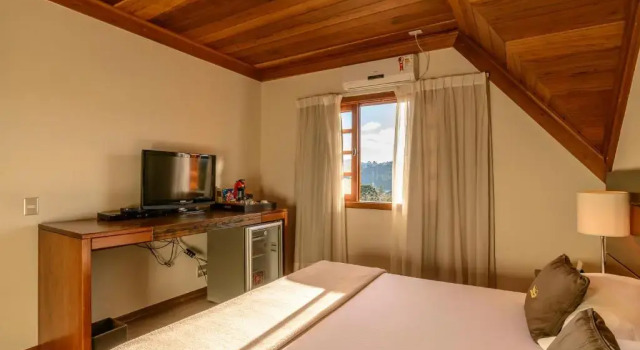 Люкс с видом на горы Hotel Le Renard - Campos do Jordao