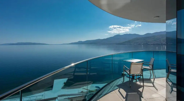Двухместный номер Executive с балконом и с видом на море Hilton Rijeka Costabella Beach Resort And Spa