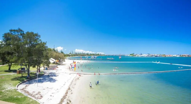 Коттедж Broadwater Paradise