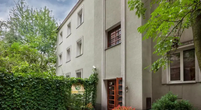 Garden House Apartments, Book Apartment Old Town 
