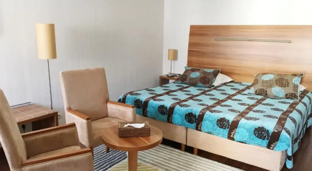 Двухместный номер Superior Logis Hôtel & Restaurant dAngleterre
