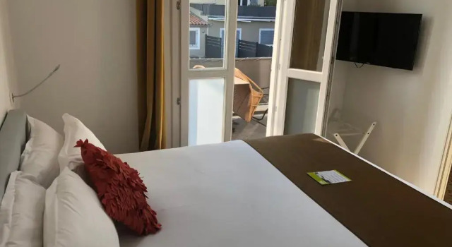 Двухместный номер Standard Hôtel du Bord de Mer "Le Vanillé"