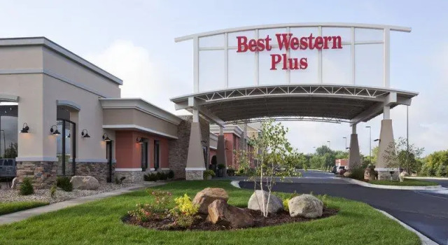 Кровать в общем номере Best Western Plus Willmar