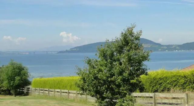 Ceol Na Mara Cottage by the sea, Prenota Hotel Inverness Moray Firth