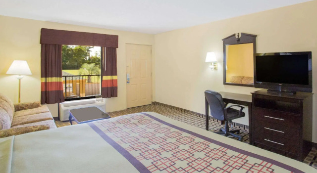 Люкс Days Inn by Wyndham Andalusia