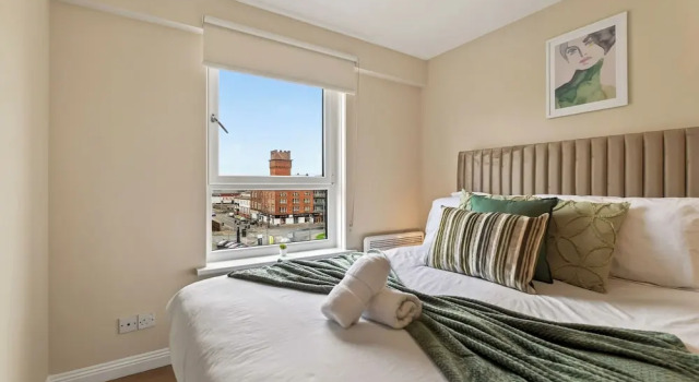Stylish 2 Bed  2 Bathrooms Free Parking, Забронировать Апартаменты/квартира Глазго Стратклайд, рядом с Grosvenor Casino Glasgow, Riverboat
