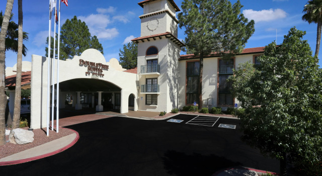 DoubleTree Suites by Hilton Tucson Airport, Réserver Hôtel Tucson Arizona