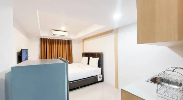 Апартаменты Deluxe Cozy And Strategic Studio Apartment At De Prima