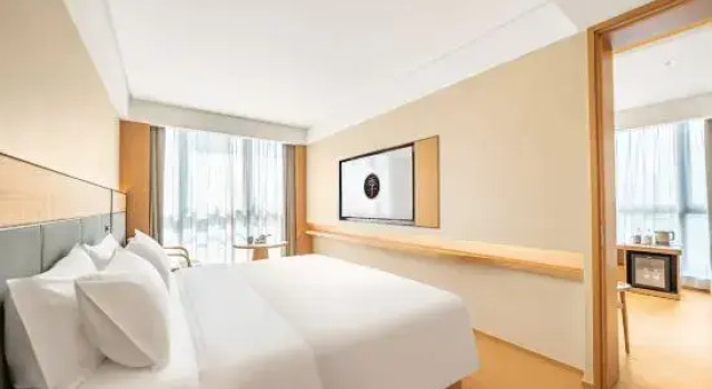Люкс JI Hotel (Guiyang Xiaohe Qingshuijiang Road Subway Station Branch)