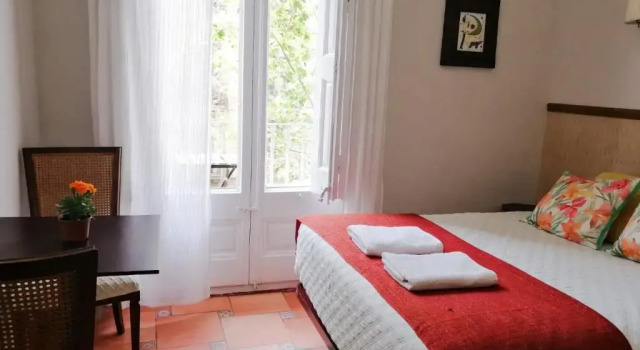 Двухместный номер Standard с балконом Casa Consell Gran Via, Guest House