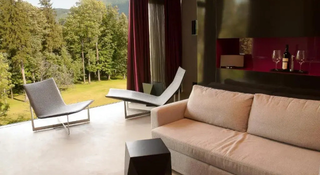 Полулюкс Miura Hotel