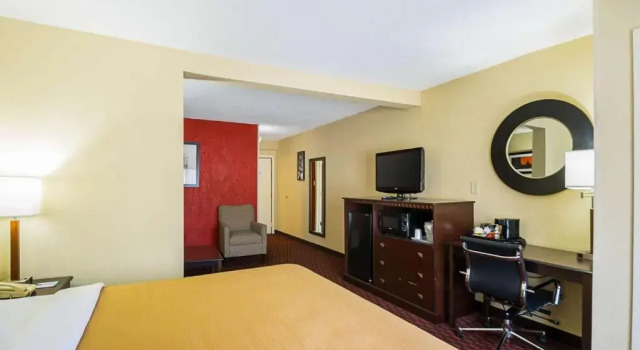 Люкс Quality Inn & Suites Hagerstown