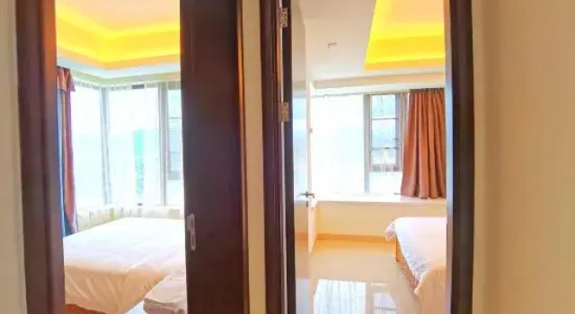 Люкс с 3 комнатами с видом на море Yujianni Seaview Apartment