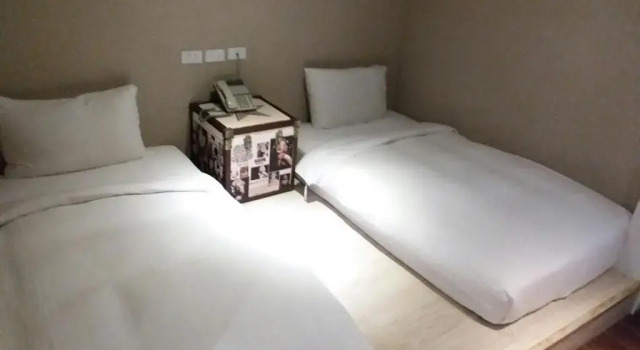 Четырёхместный номер Standard Jin Huei Hotel