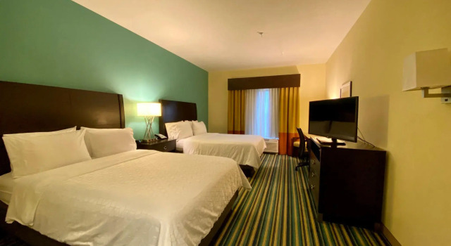 Четырёхместный номер Standard Holiday Inn Express & Suites - Orlando - Southeast by IHG