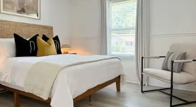 Коттедж Modern Home Near Beach & City Dog Friendly
