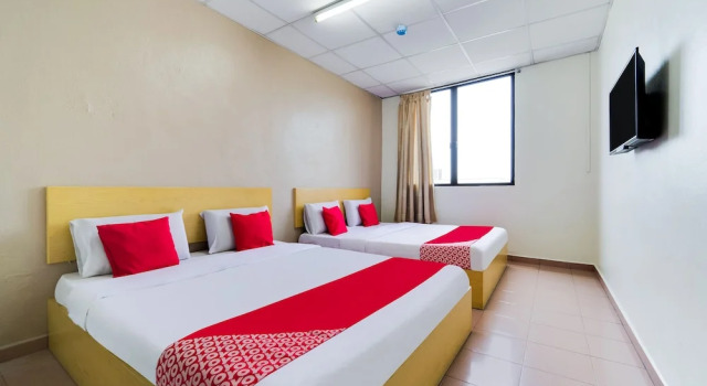 Люкс OYO 89461 CP Hotel