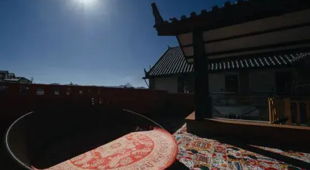 Fuyun·Oxygen Supply Light Luxury Beauty Su (Lijiang Ancient City Dashuiche Shop), Забронировать Отель Отели Лицзян с парковкой, рядом с Улица Сквер-стрит Древнего города Даянь, Парковка