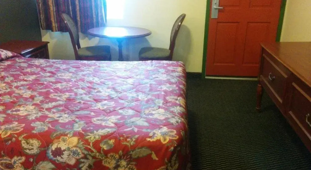 Sunshine Motel, Забронировать Мотель Сан-Бернардино штат Калифорния