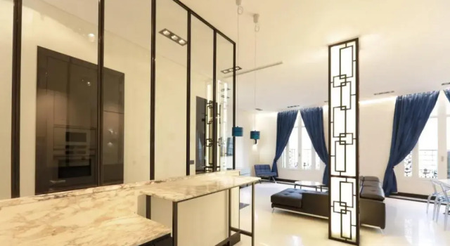 110 m2 golden square, renovated, 20metres croisette, parking private, Забронировать Апартаменты/квартира Отели Канн с парковкой, рядом с Le Croisette Casino Barriere de Cannes, Парковка