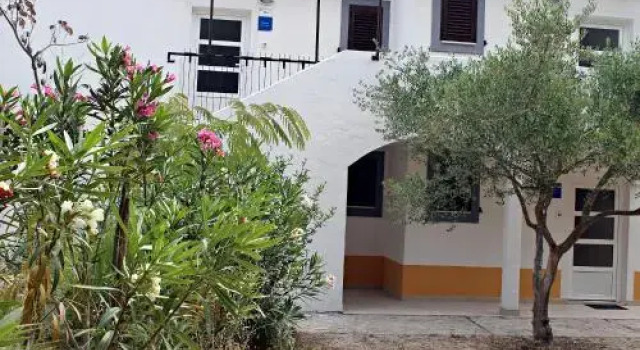 Apartments Lopari, Prenota Appartamento Hotel a Isole Quarnerine con parcheggio, Parcheggio