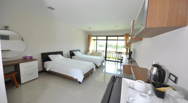 Maeklong Marina Resort, Забронировать Курортный отель Дамноен Садуак Ратбури