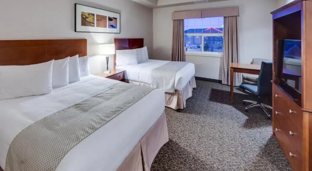 Четырёхместный номер Superior Heritage Inn & Suites - Brooks