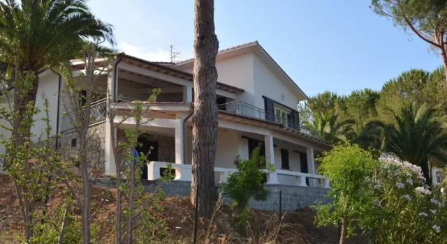 Villa & Apt. Rina by SolturElba, Rezervovat Vila Chaty v Elba, Chalupa
