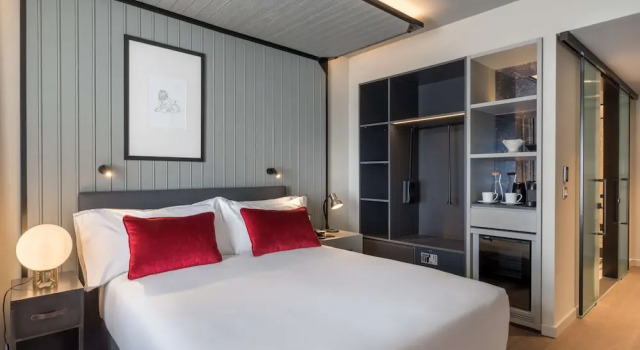 Двухместный номер для гостей с ограниченными возможностями Canopy by Hilton Madrid Castellana
