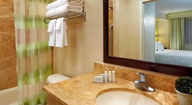 Четырёхместный люкс c 1 комнатой Best Western Hesperia-Victorville Suites