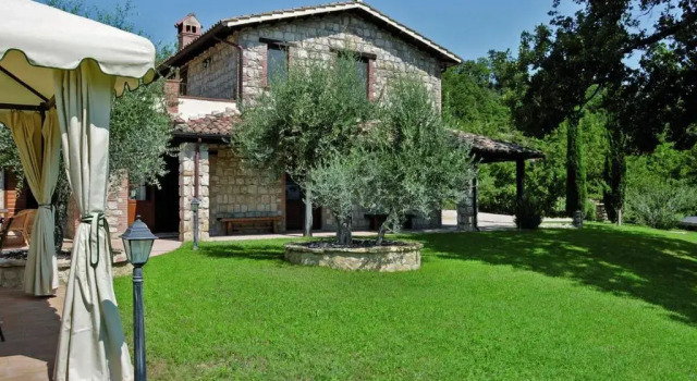 Вилла Villa degli Ulivi - Felcete