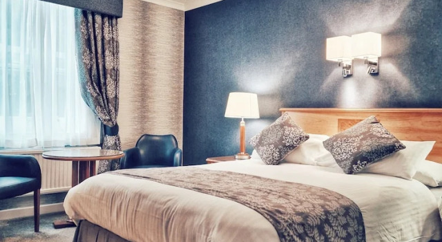 Двухместный номер Standard Blunsdon House Hotel