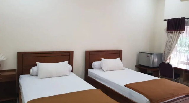 Oyo 2506 Prestige Residence 2, Book Hostel / Vandrerhjem Hoteller i Tambaksari med parkering, Parkering