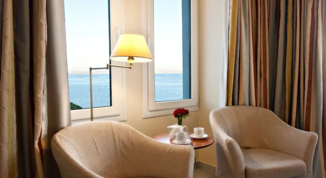 Sea Breeze Hotel Apartments & Residences