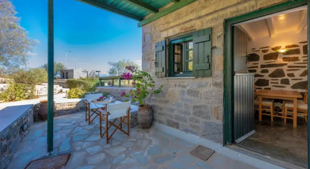 Коттедж с 2 комнатами Casa Glyfari in Glyfa Paros, just 80 meters from beach