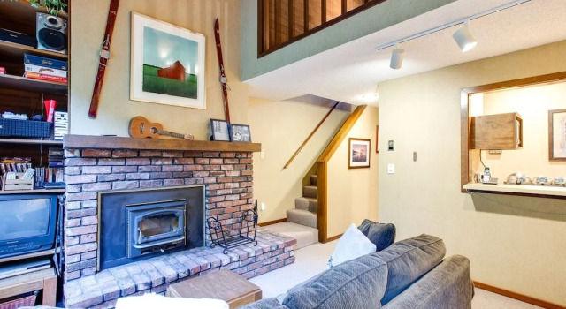 59sw - Fireplace - Dishwasher - Washer/dryer - Sleeps 6 2 Bedroom Home by RedAwning, Buchen Sie Ferienwohnung Hotels in Glacier mit Parkplatz, Parkplätze