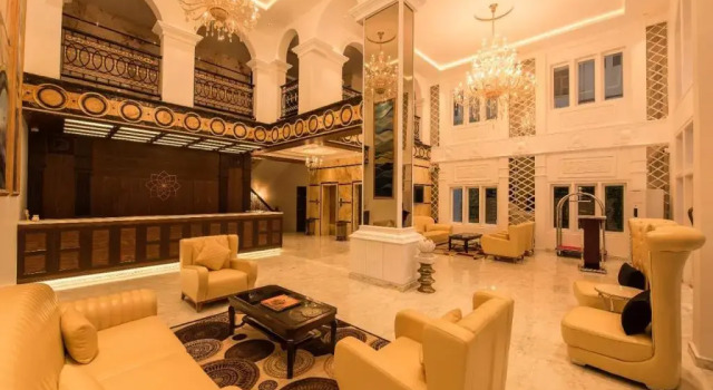 White Lotus Hotel By OYO Rooms