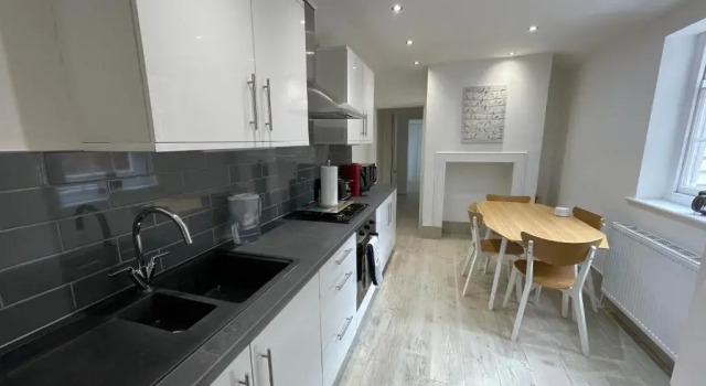 Коттедж Canterbury 2 bed Holiday Home Sleeps 6 City Centre FREE Parking