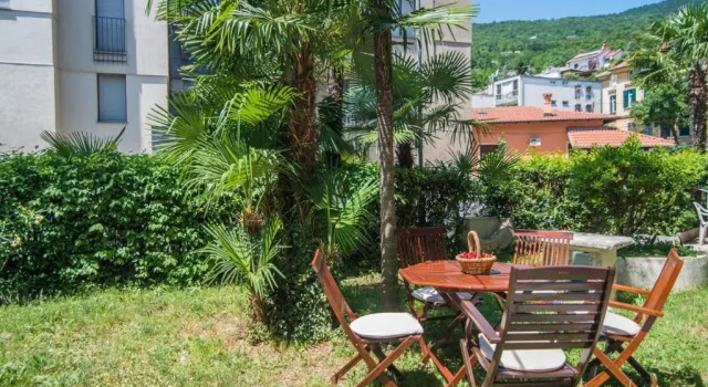 Апартаменты Apartment Runko in Villa Emilia