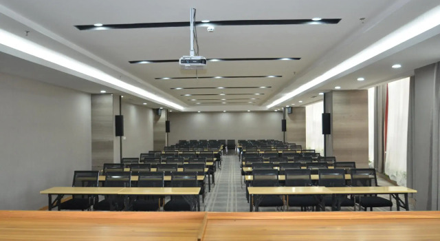 Starway Hotel Linzhi